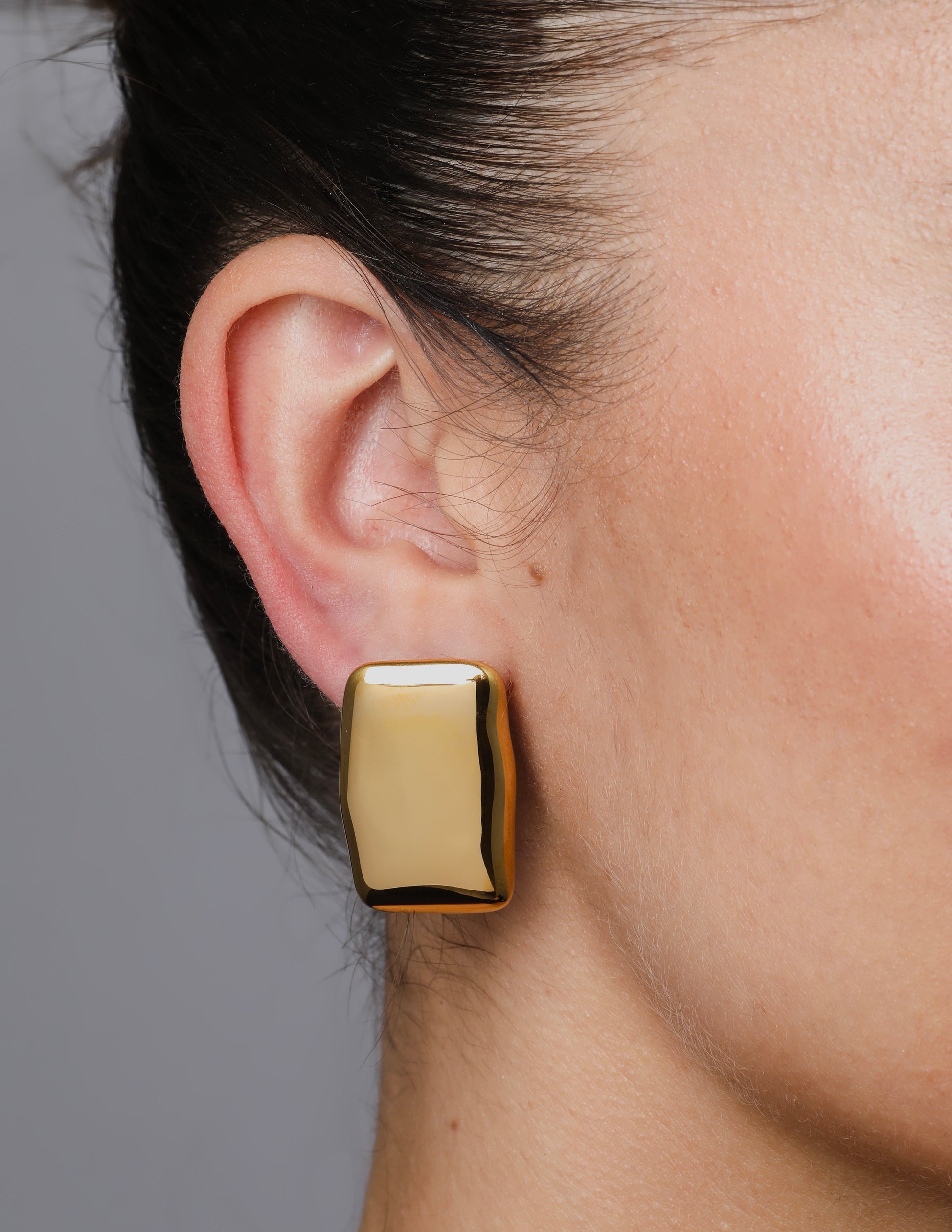 Gold-plated rectangular statement earrings – minimal luxury design for modern styling