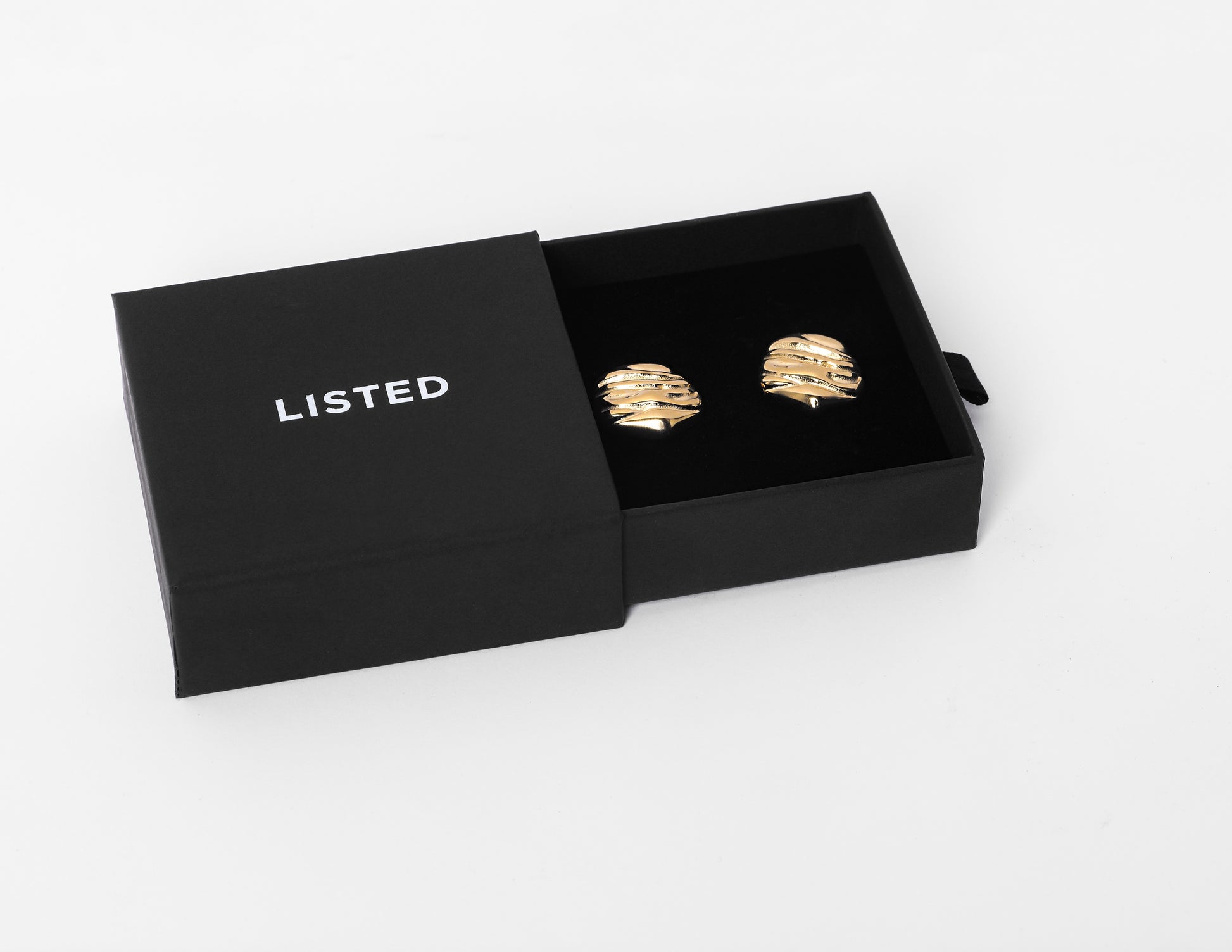 Sculpted gold dome earrings with bold, layered texture – vintage-inspired statement jewelry